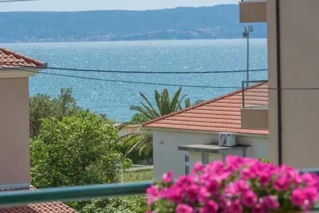 Kaštela Villa Barbara Apartments With Heated Pool