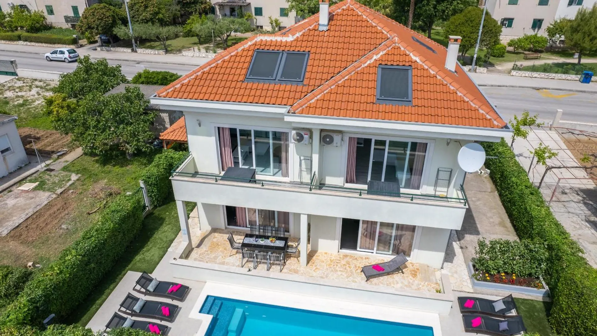 Kaštela Villa Barbara Apartments With Heated Pool