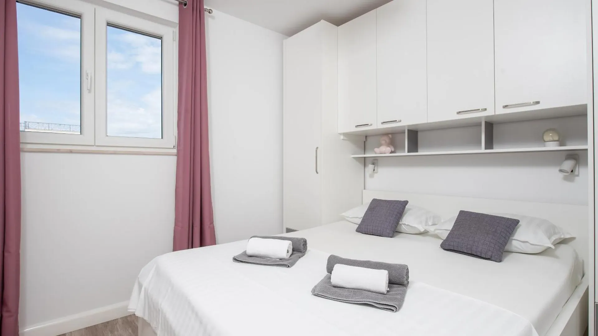 Kaštela Villa Barbara Apartments With Heated Pool קרואטיה