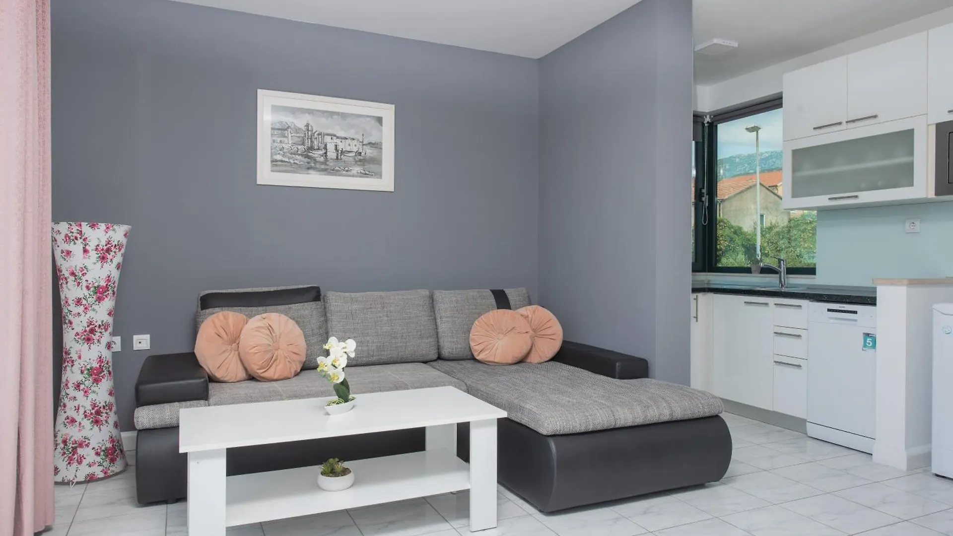 Kaštela Villa Barbara Apartments With Heated Pool